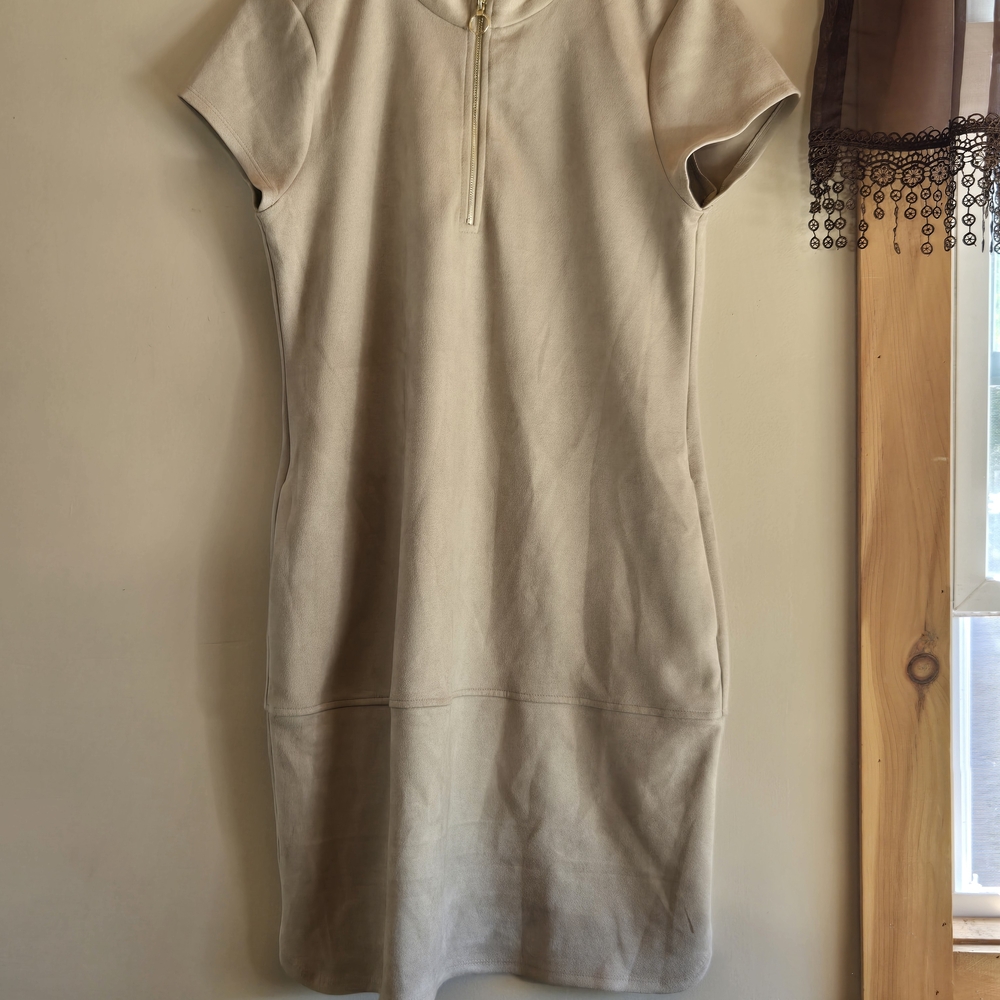 Andrew Marc Beige Garment